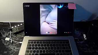 Wanita Dewasa Spanyol Melakukan Aksi Seks Di Webcam Untuk Pengagumnya (Bagian 1)